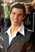 Taylor-lautner-2